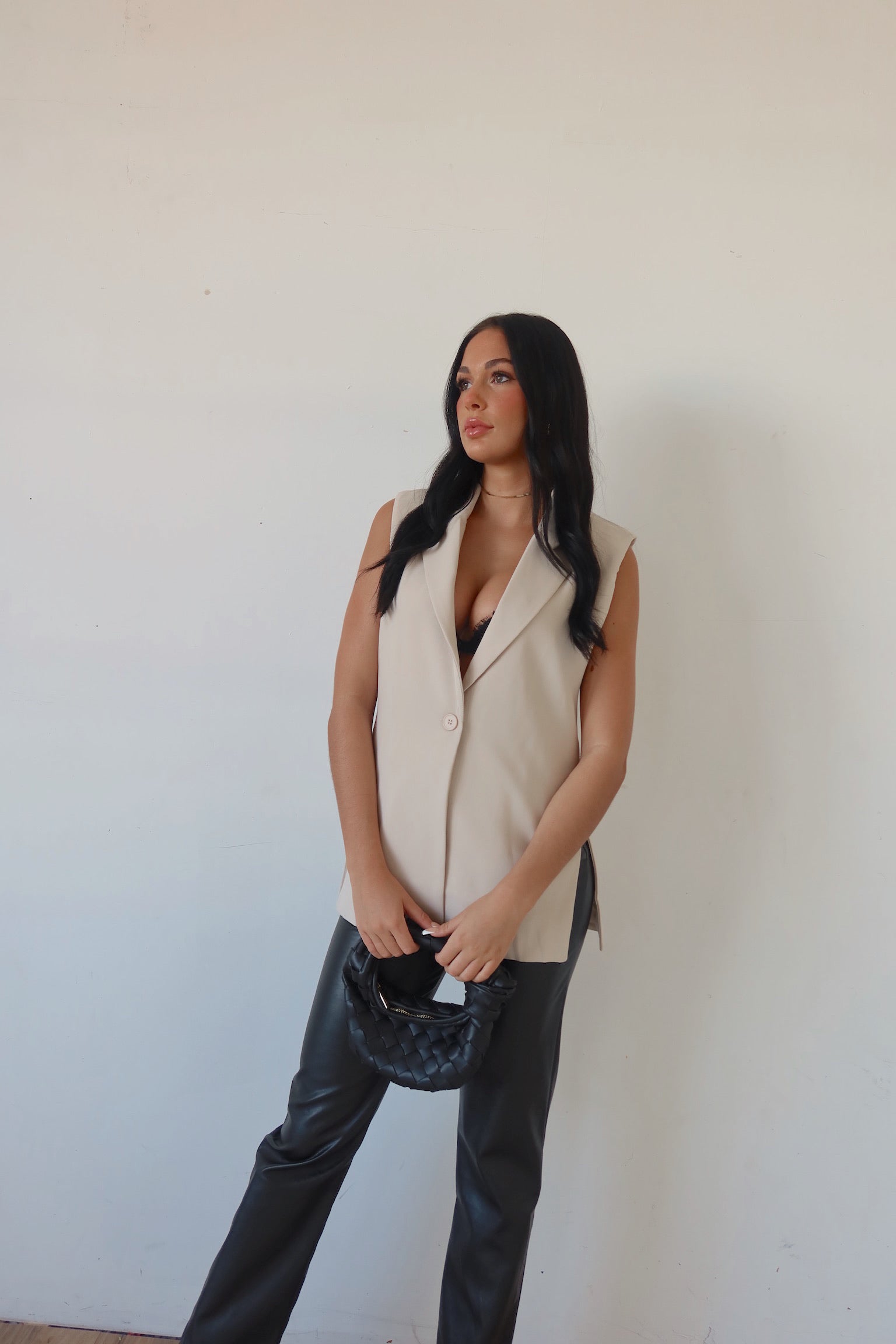 Maren Sleeveless Blazer In Beige