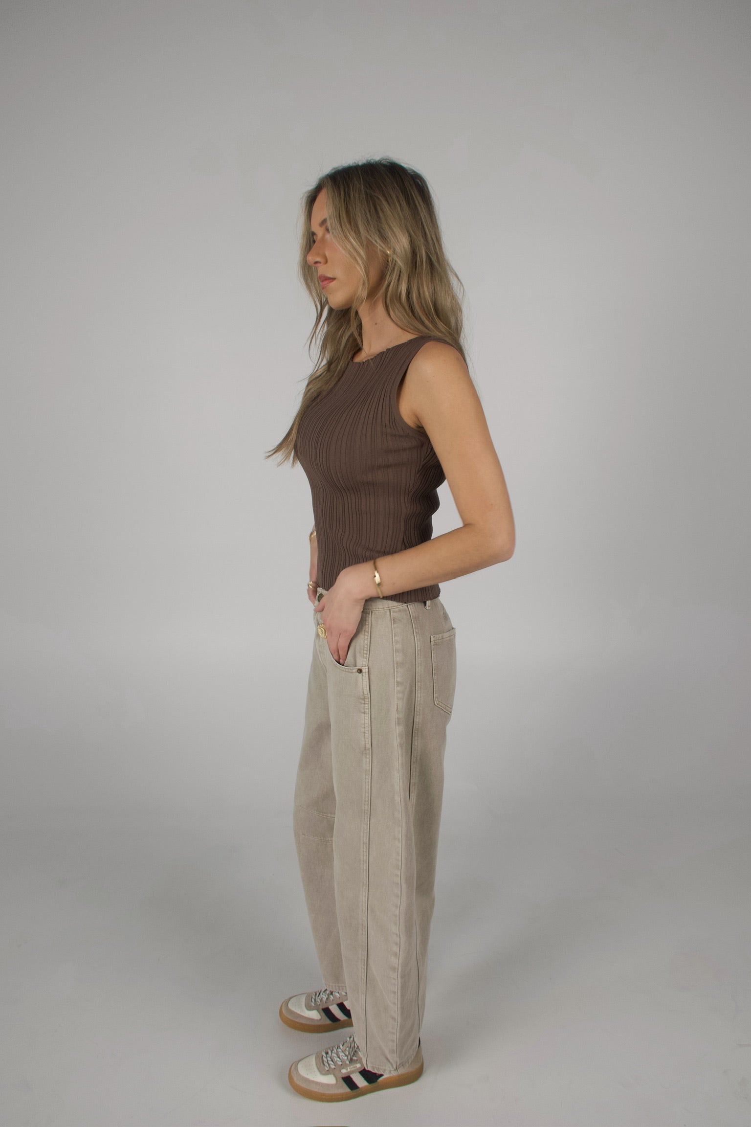 Willow Barrel Jeans In Stone