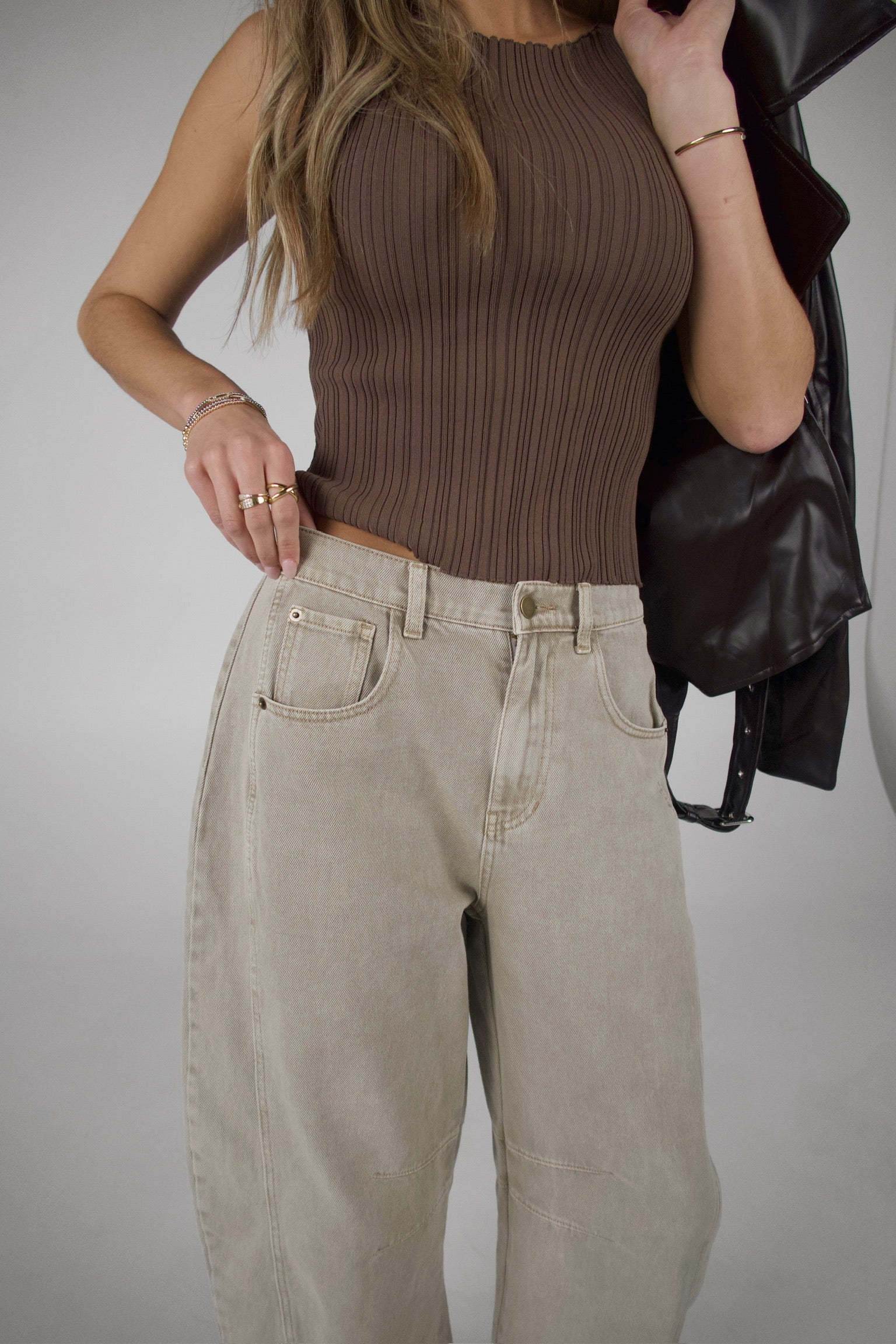 Willow Barrel Jeans In Stone