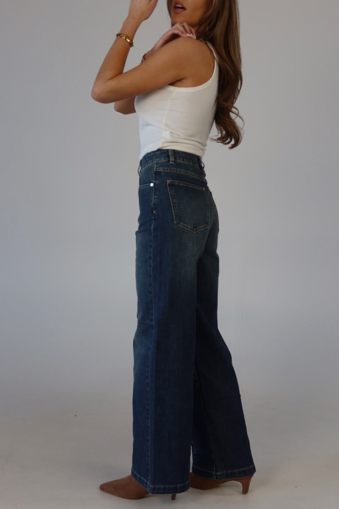 ABRAND : 94 Wide Jana In Dk. Vintage Indigo