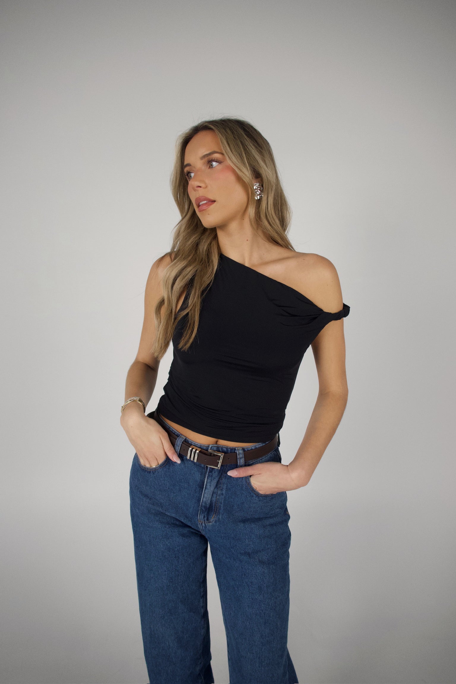 Jenni One Shoulder Top In Black