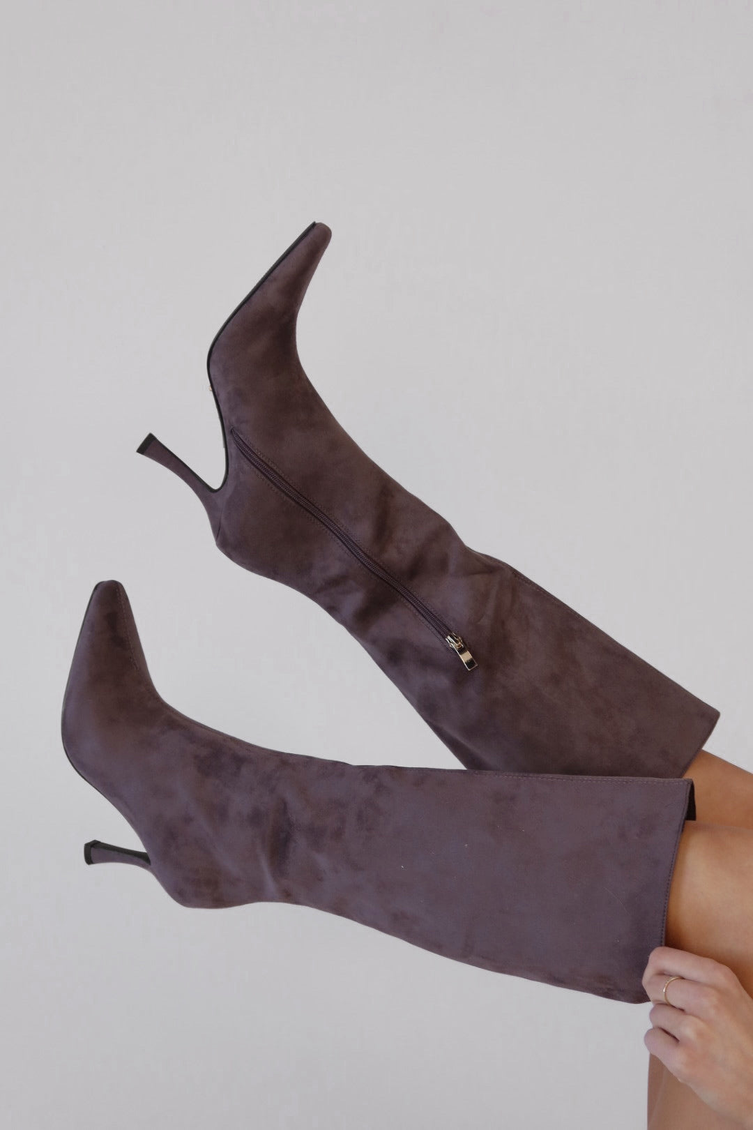 BILLINI : Finch Boot in Ash Suede